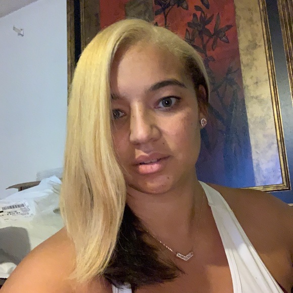 Meet your Posher, Shara - Picture 2 of 2